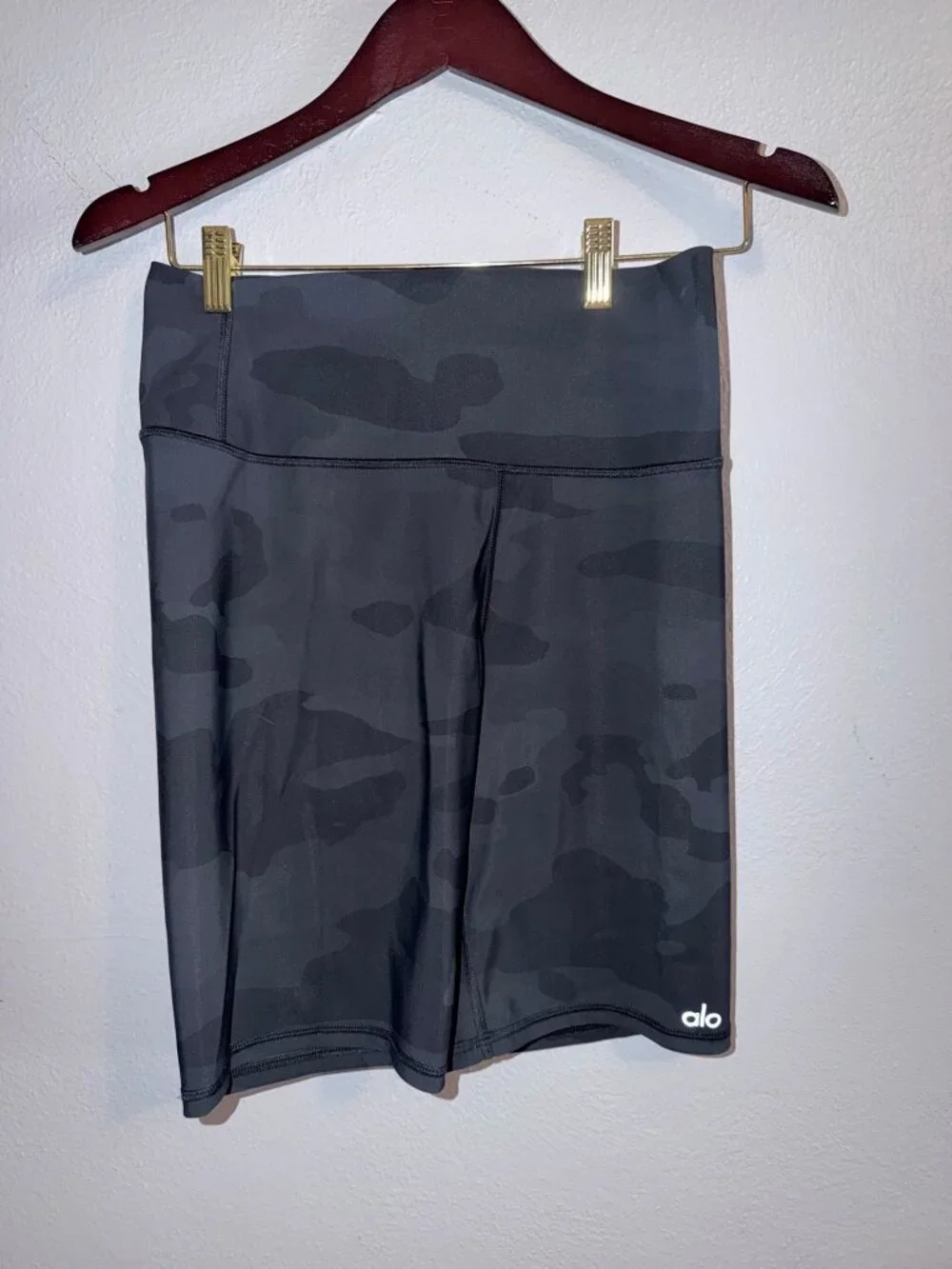 Alo Yoga High-Waist Vapor Shorts